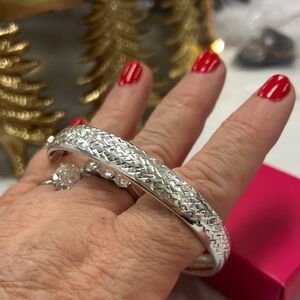 Diamond‎ cut Silver Bangle Bracelet